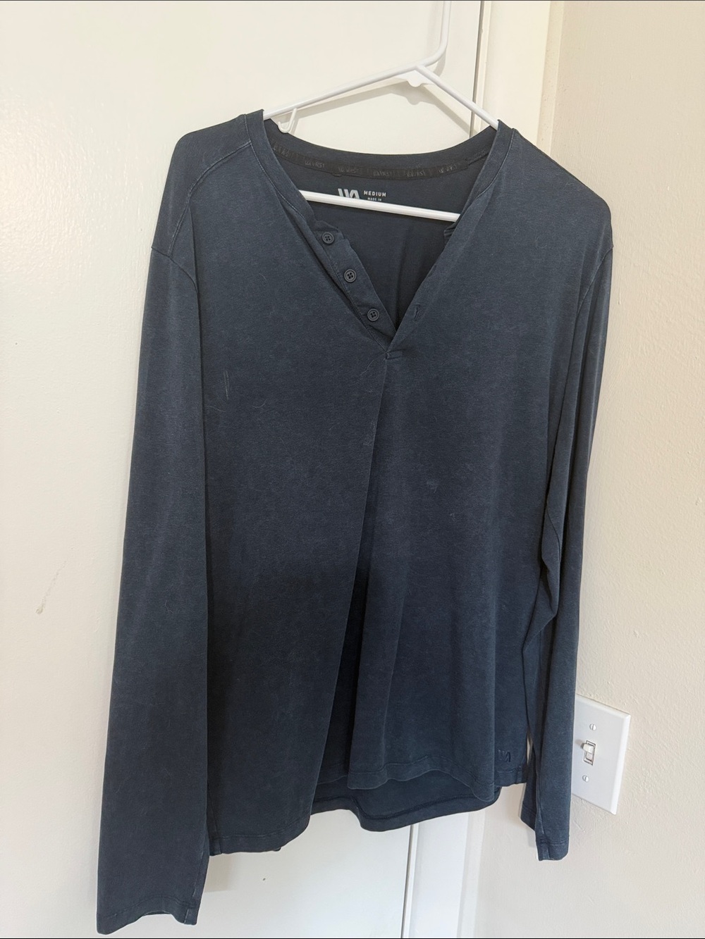 VRST Men's heathered navy Long Sleeve Henley Top